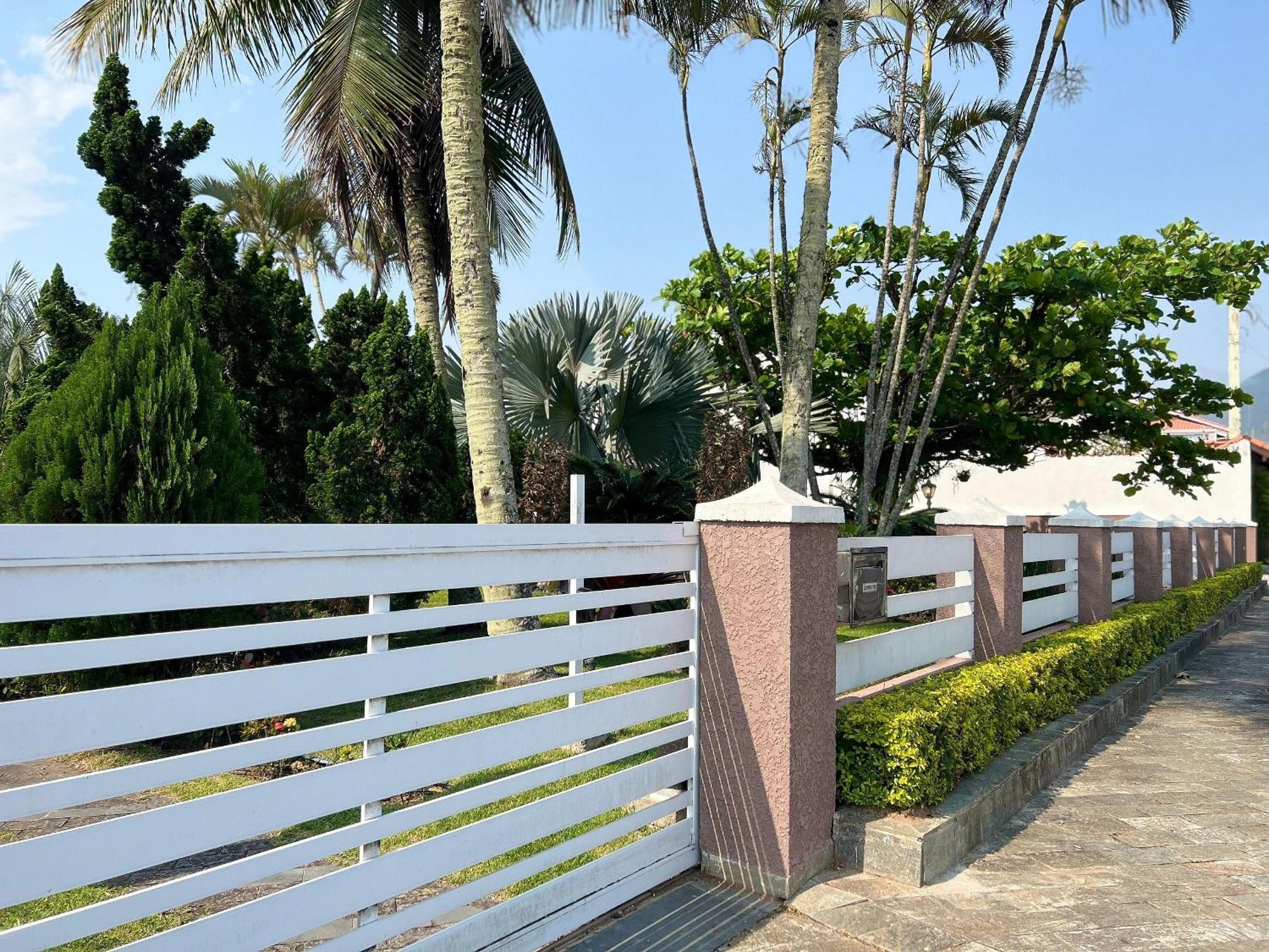 Casa Agradavel Com Piscina, A Poucos Passos Da Praia Peruíbe Exteriör bild